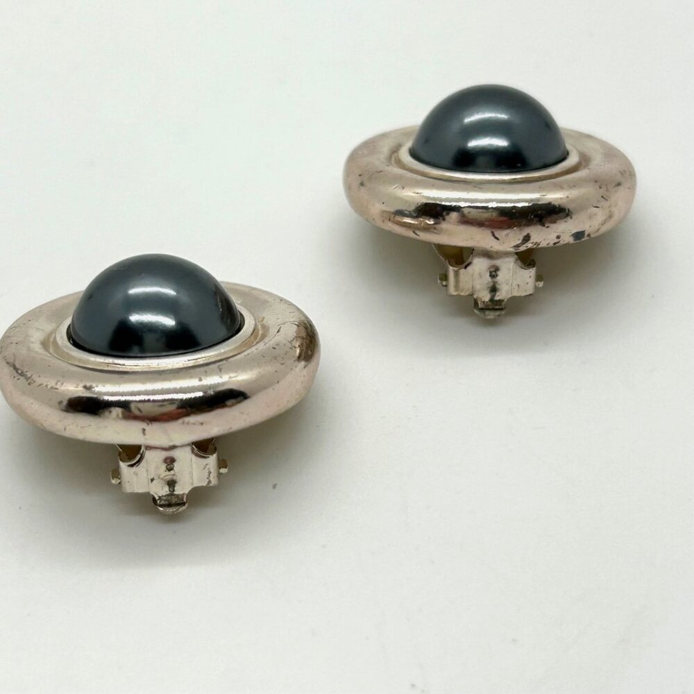 Vintage Carolee Clip-on Earrings Silver-tone Faux Black Pearl Button Modernist - Picture 3 of 14